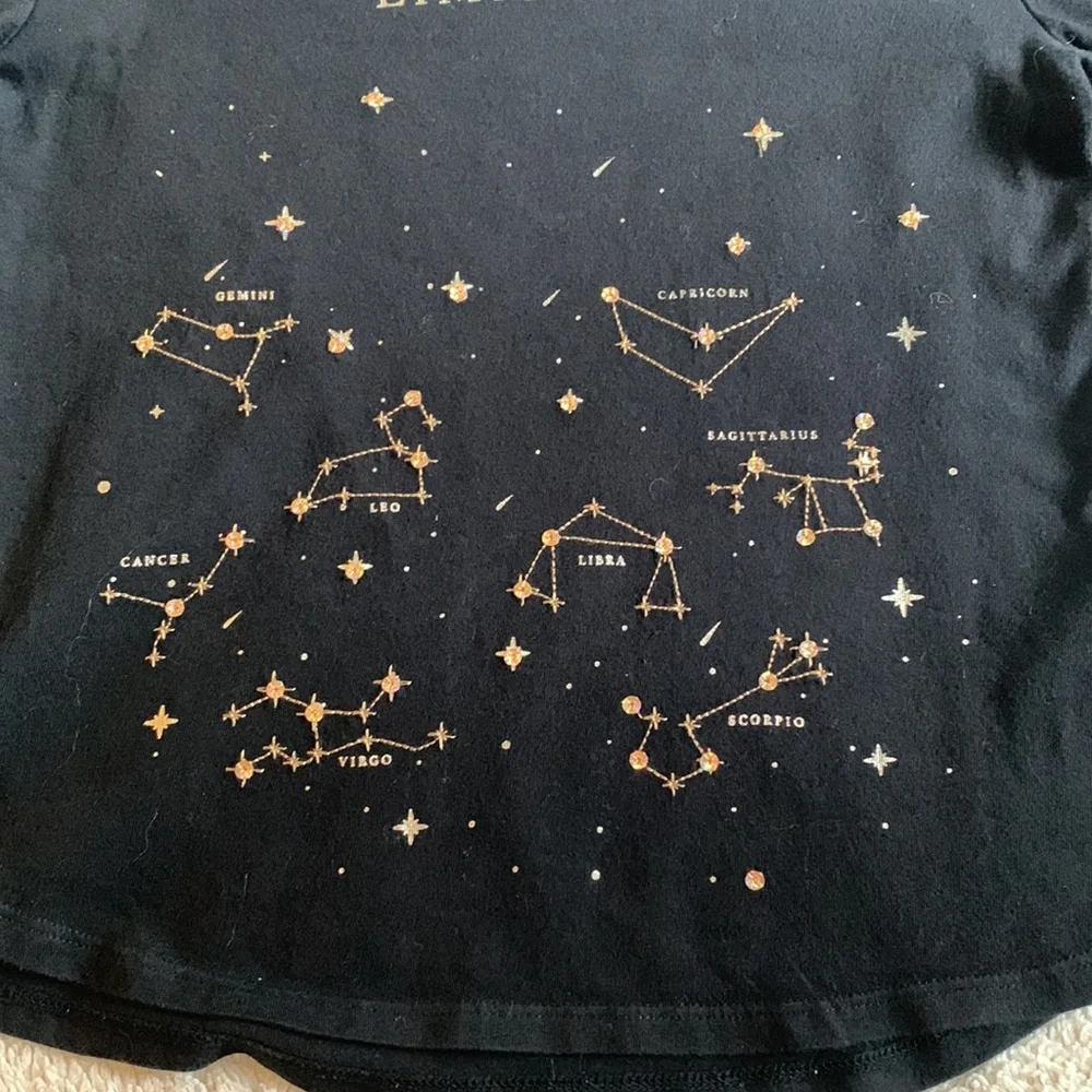GAP Kids Organic Cotton Zodiac Graphic T-Shirt Black Top 6/7 Small EUC